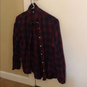H&M women’s size 2 button down shirt.